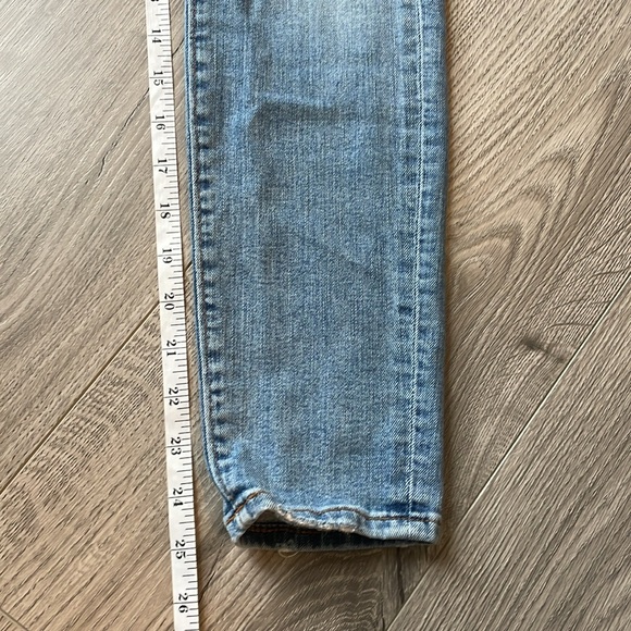 Like new Loft High Waisted Petite Blue Jeans . - Picture 5 of 6